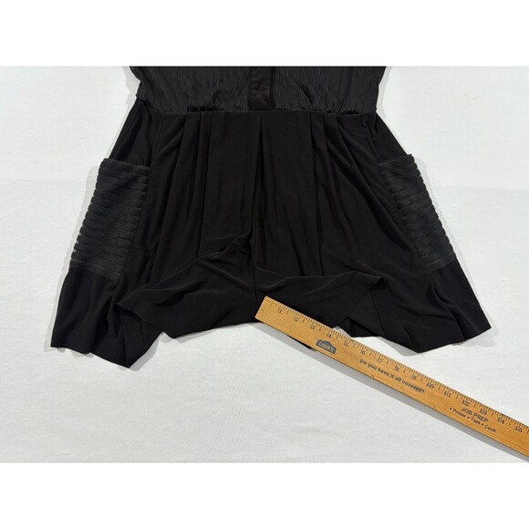 HOLES NORMA KAMALI Womens Deep V Neck Black Geralyn Poly Romper Jumpshorts Sz M - Picture 9 of 14